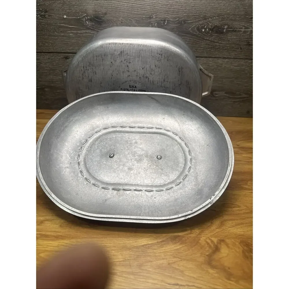 Magnalite GHC USA 8 Qt. Oval Roaster Dutch Oven w/Lid
